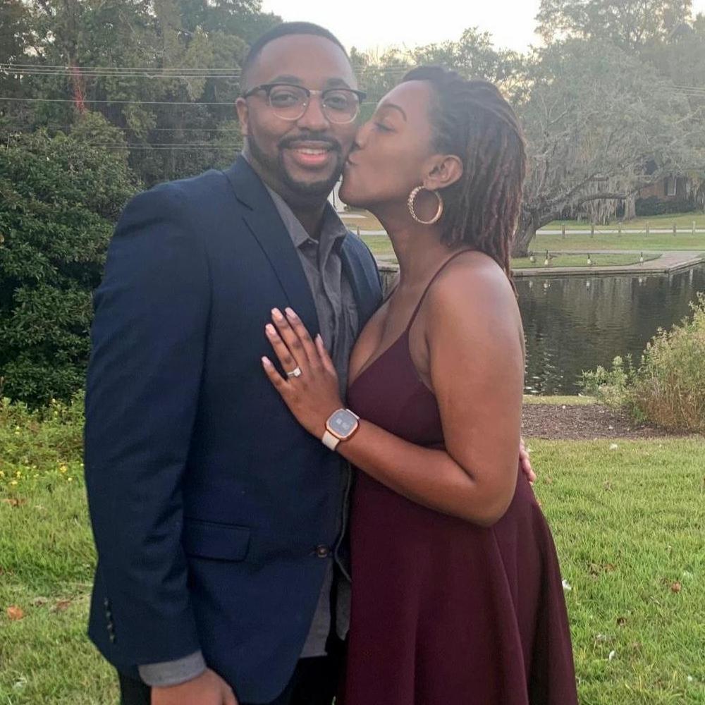 We're engaged!!