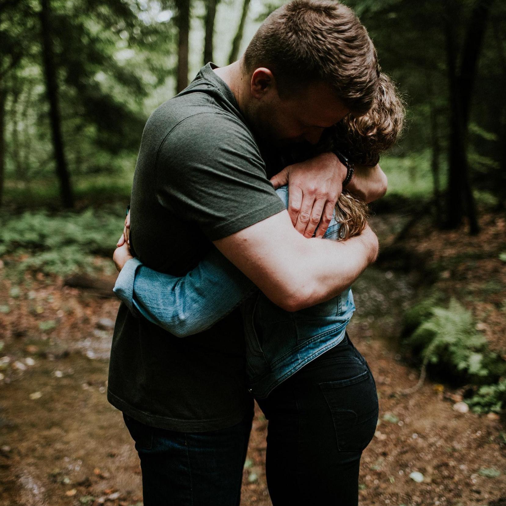 Engagement photos in Hocking Hills, 2019
