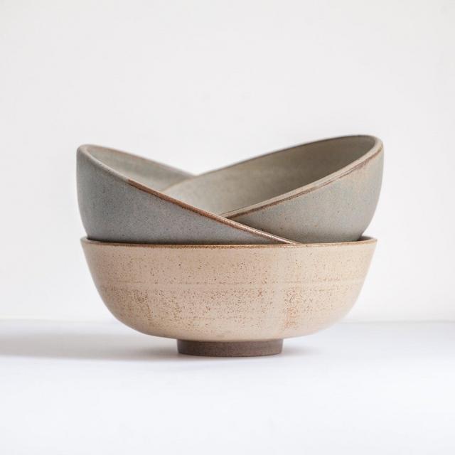 TO ORDER Ramen bowl in blue-gray or beige...