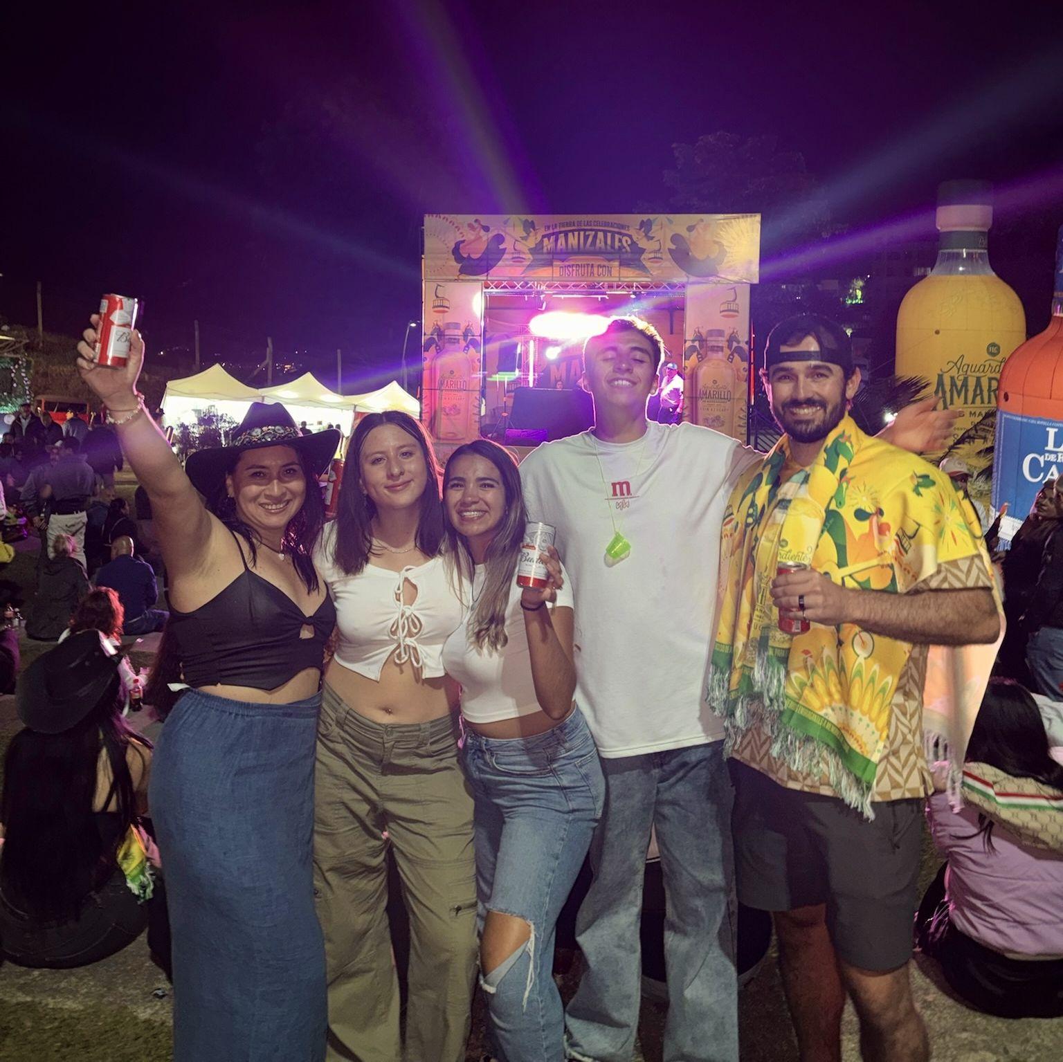 Feria de Manizales, (with lots and lots of Amarillo 🥃)