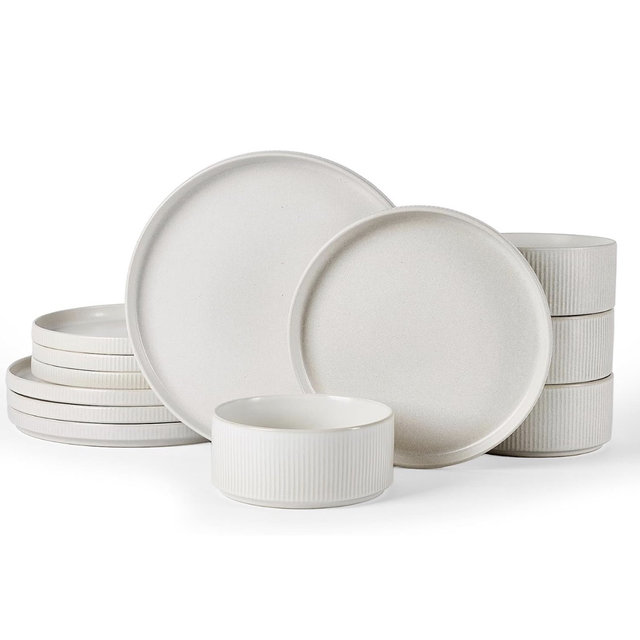 Famiware Star Dinnerware Sets, Plates and Bowls Set for 4, 12 Pieces Ribbed Dishes - Chip and Scratch Resistant, Microwave and Dishwasher Safe Tableware, Matte White