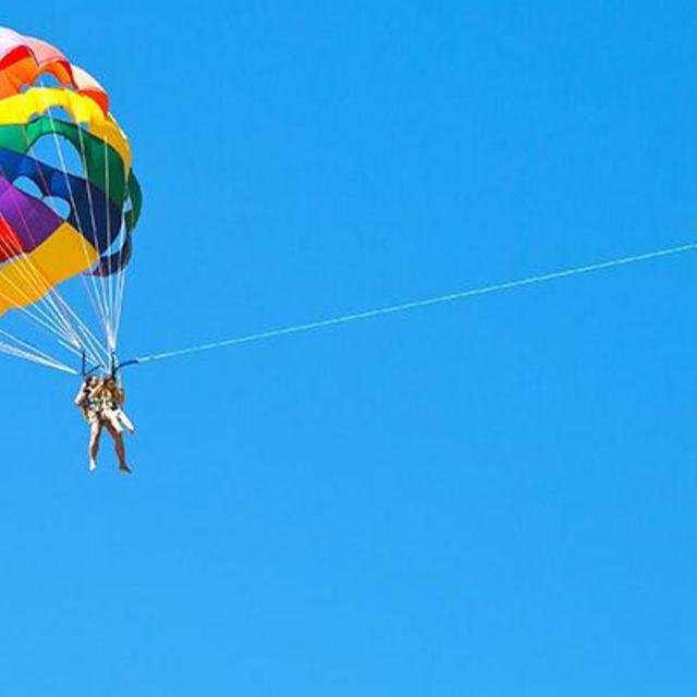 Parasail Adventure (Harvest Caye, Belize)