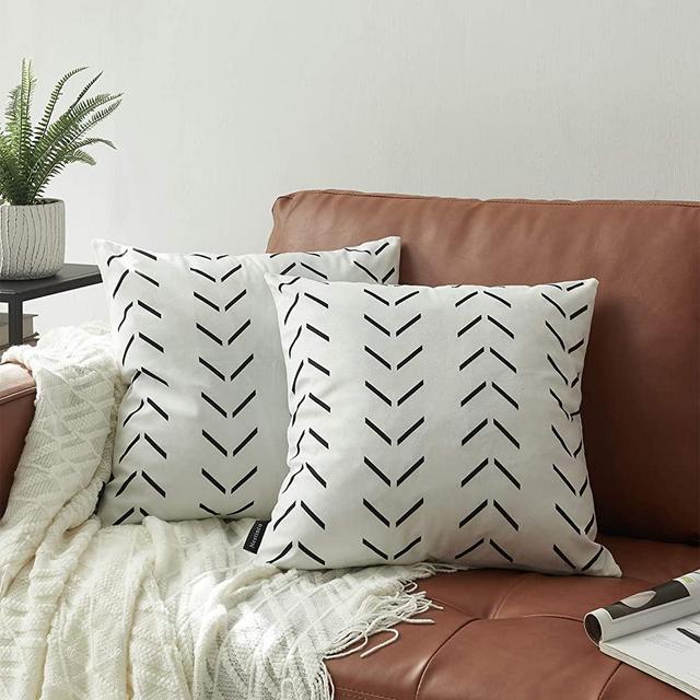 Nestinco Set of 2 Boho Aztec Geometric Arrow Pillow Covers Black and White Decorative Throw Pillow Covers 20” x 20” for Boho Decor