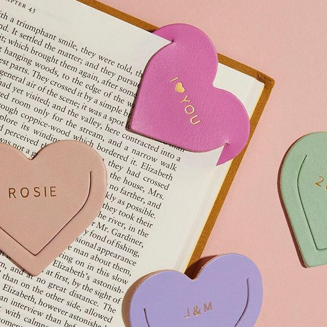 Personalised Leather Heart Bookmark | Cute Mother's Day Gift for Book Lover Mu | Personalized Birthday Present for Readers | Handmade Gift