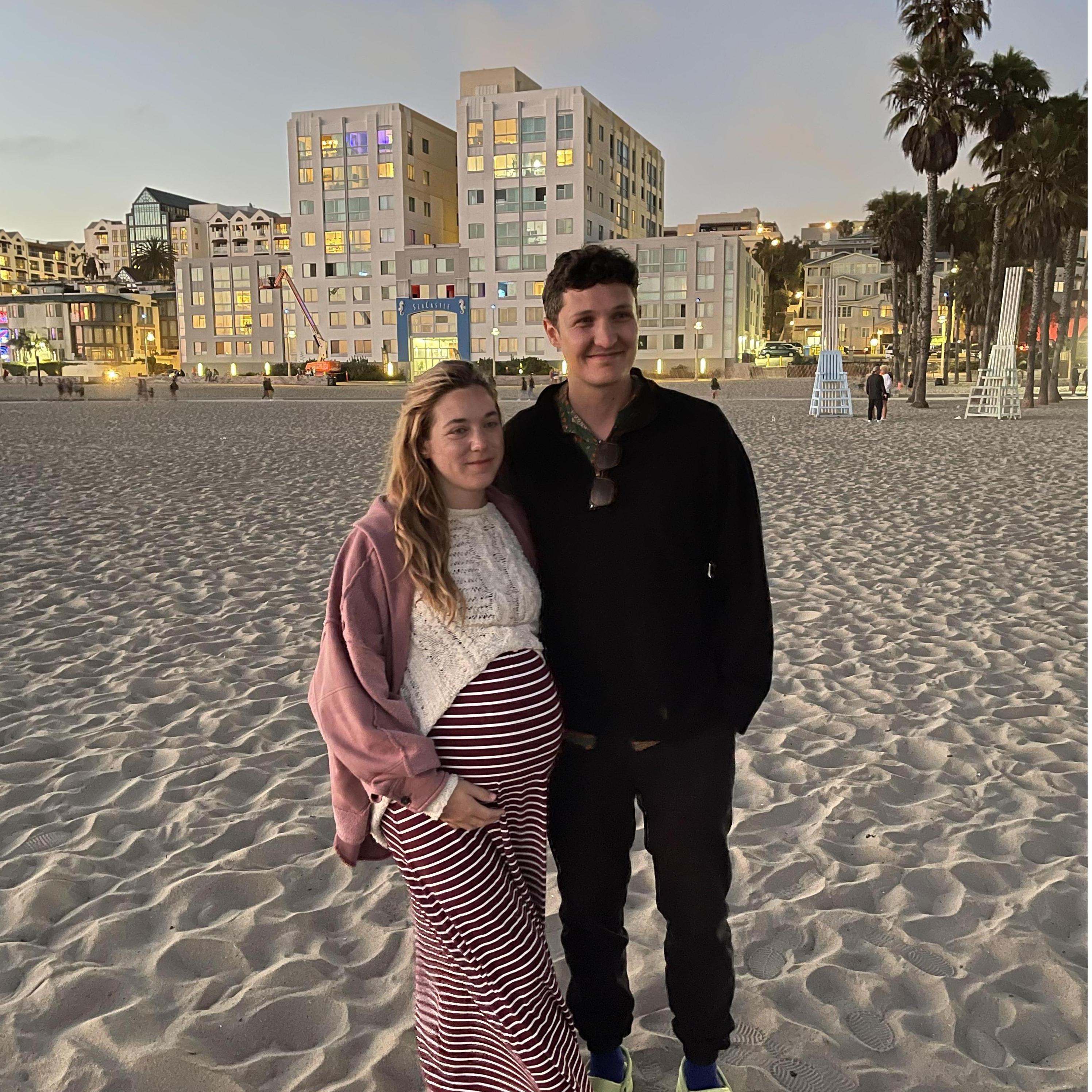 a super pregnant 4th of July