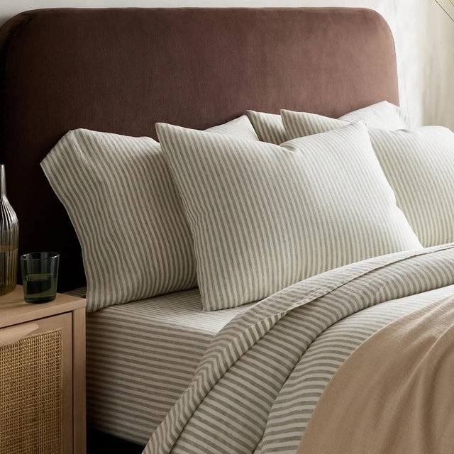European Linen Duvet Cover Set- Willowleaf/White Stripe- King