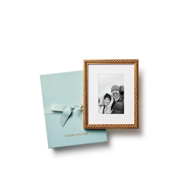 The Petite Gift: Framebridge Custom Wedding Photo Framing