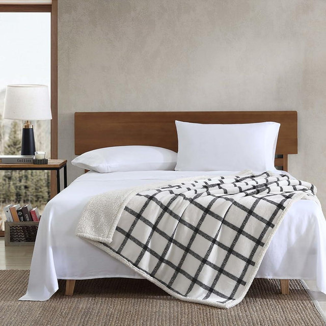 Eddie Bauer - Throw Blanket, Reversible Sherpa Fleece Bedding, Home Decor for All Seasons (Bunkhouse Plaid Beige, Throw)