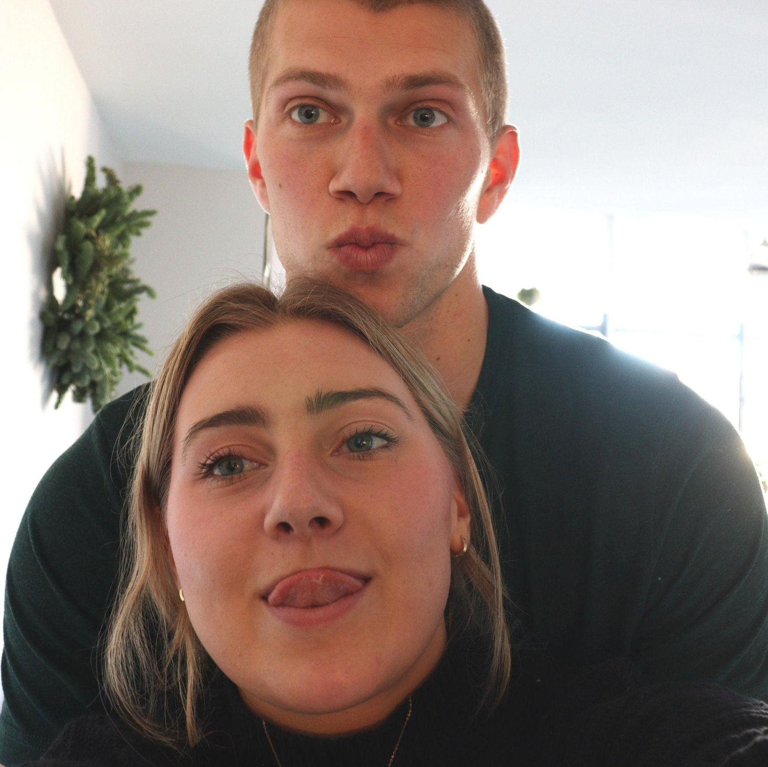Our first Thanksgiving together while living in Philadelphia! Nick slaved away in the kitchen while Kaia made the cocktails πΈ You decide who had the more important job.