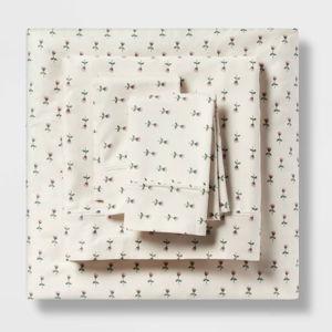 Tulip Toss Queen Sized Printed Performance 400 Thread Count Sheet Set - Threshold™