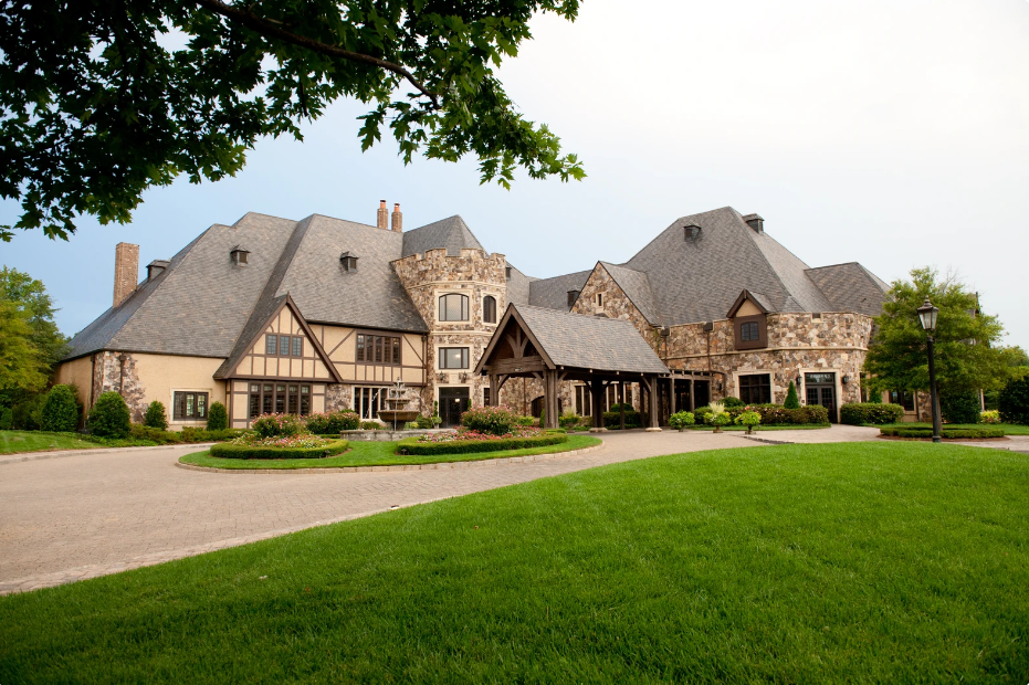 The Wedding Website of Caitlyn Jacks and Michael Macek