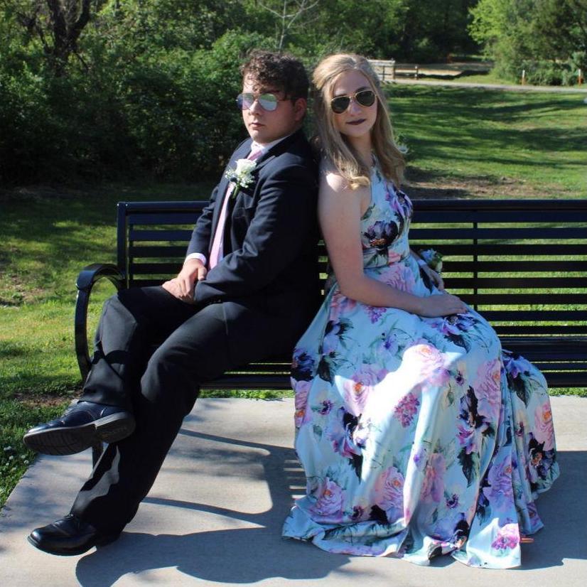 Right after the end of the pandemic, these two nerds went to prom together!