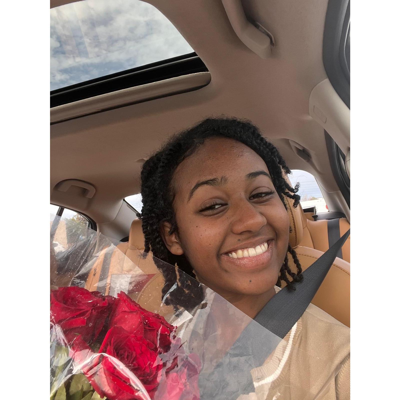 When my love gets me roses 🌹