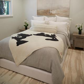 CozyChic Classic Mickey Mouse & Minnie Mouse Throw