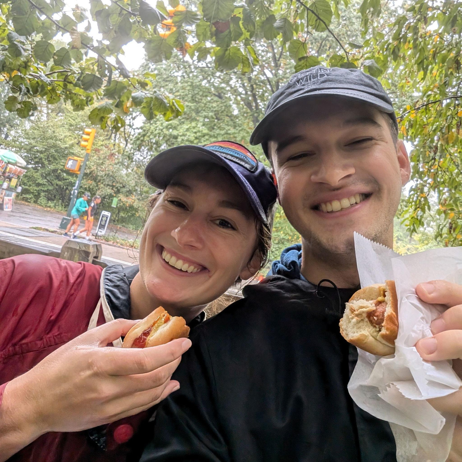 Rainy day Central Park hotdog exploration!