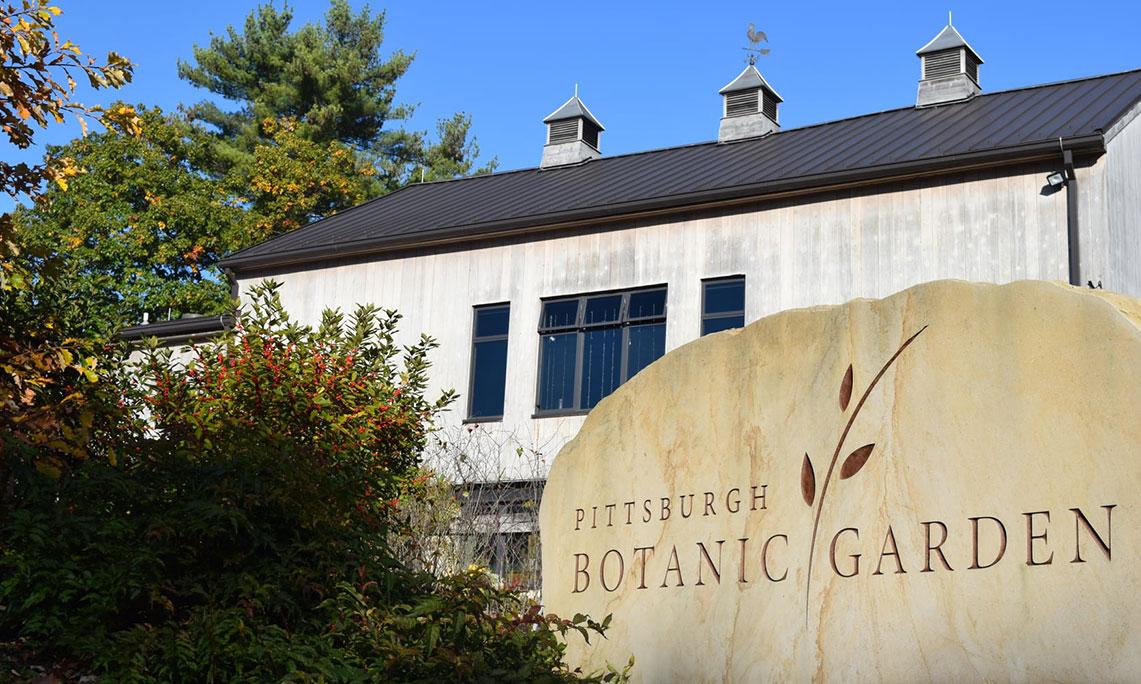 The Wedding Website of Geoffrey Cozma and Morgan Wetzel