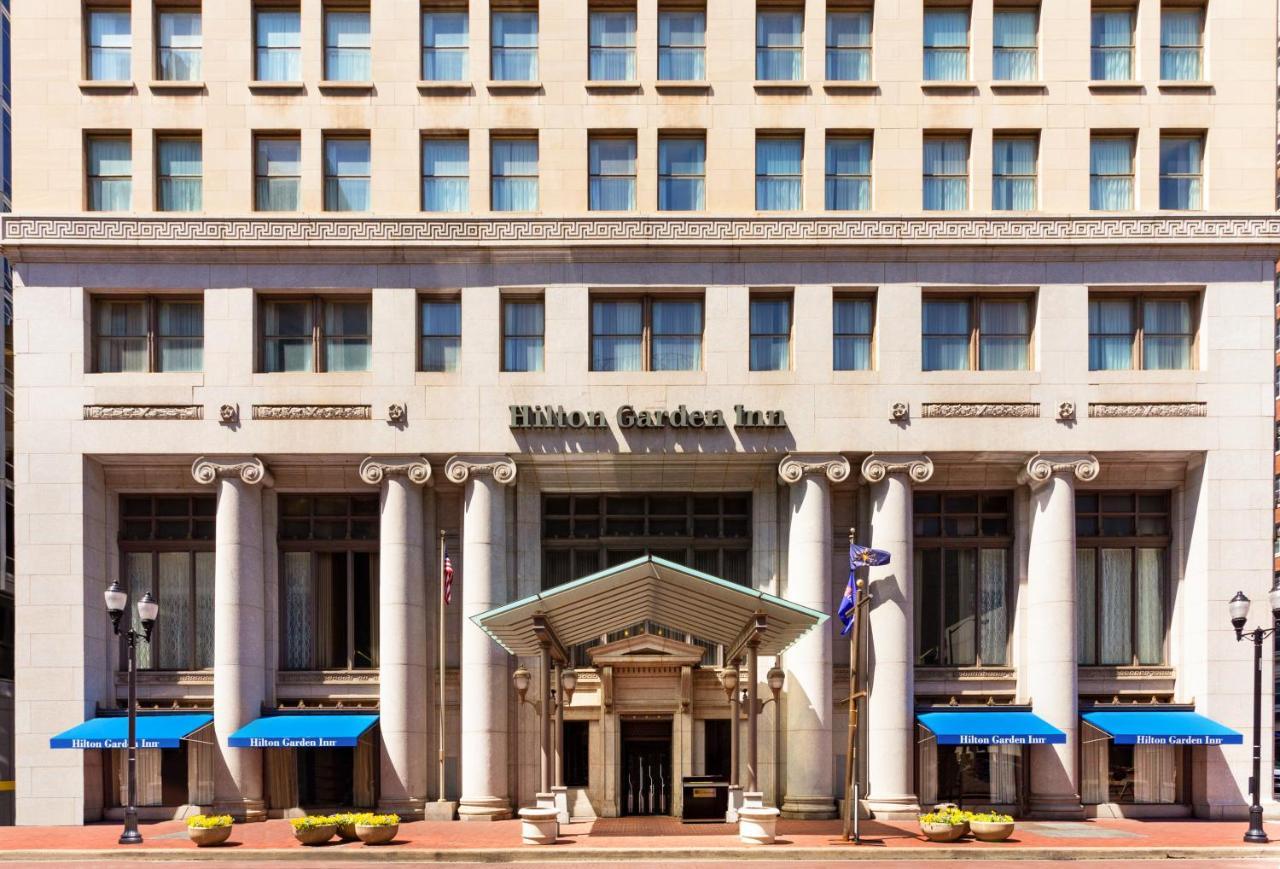 The Wedding Website of Taylor Thomas and Herschel Layman