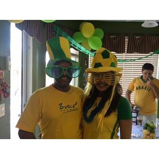 That was our very first picture together.
Essa foi a primeira foto que tiramos juntos
Nuestra primera Foto juntos.