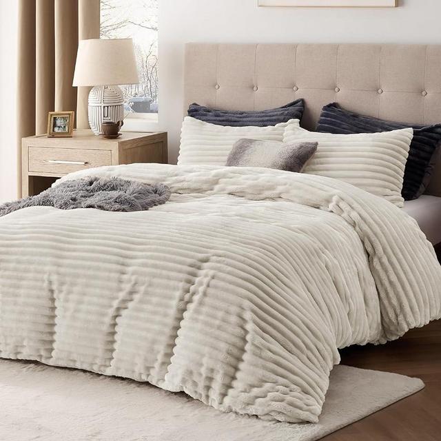 Bedsure Fluffy Comforter Cover Set - Ultra Soft Plush Shaggy Duvet Cover King Size, Warm Flannel Fleece Bed Sets for Winter, 3 Pieces, 1 Duvet Cover+2 Pillowcases (Striped Pattern, Linen)