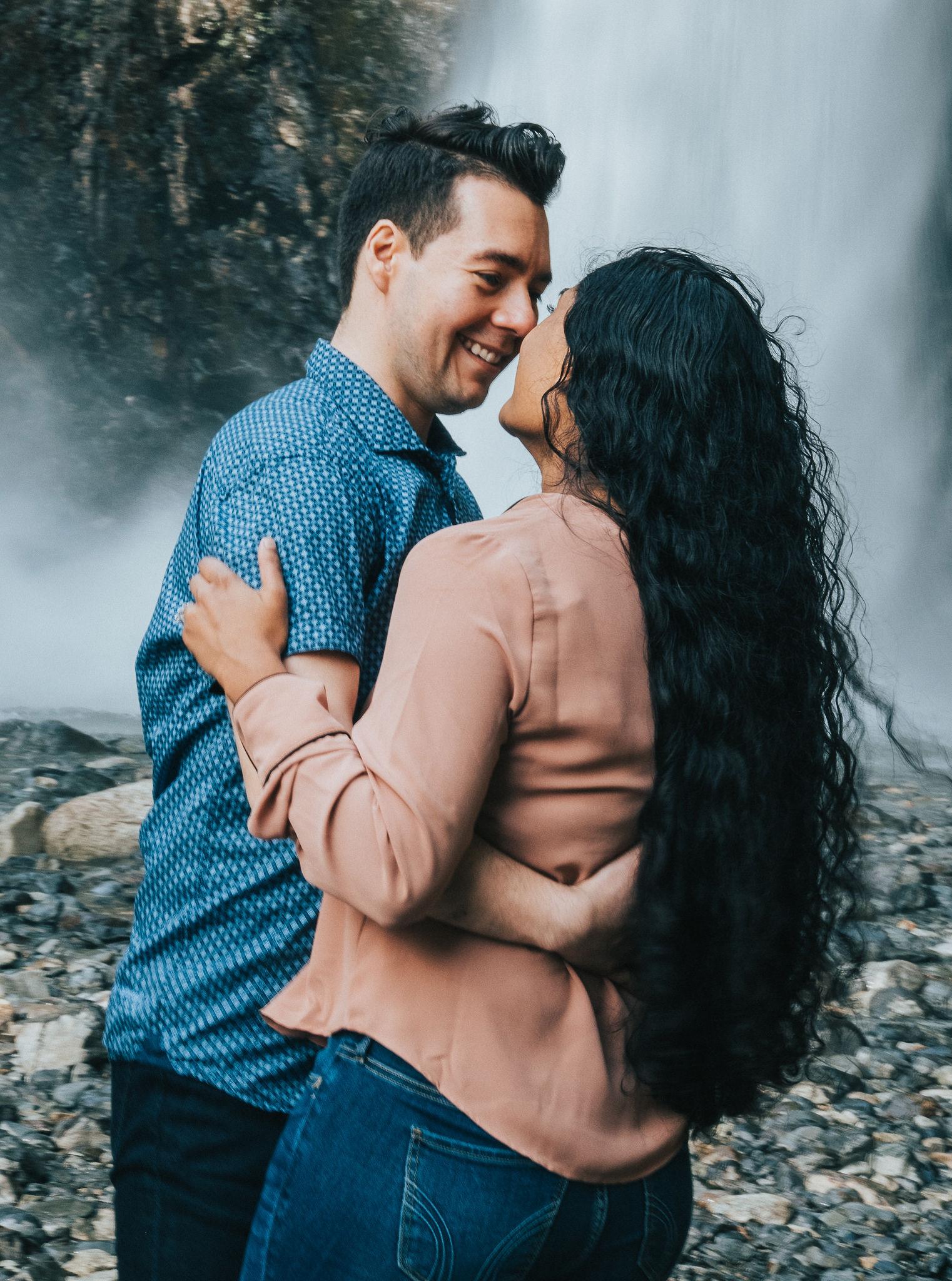 The Wedding Website of Alisi Mudaliar and Ferney Pardo