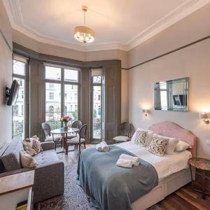 4 Nights in an Airbnb in London