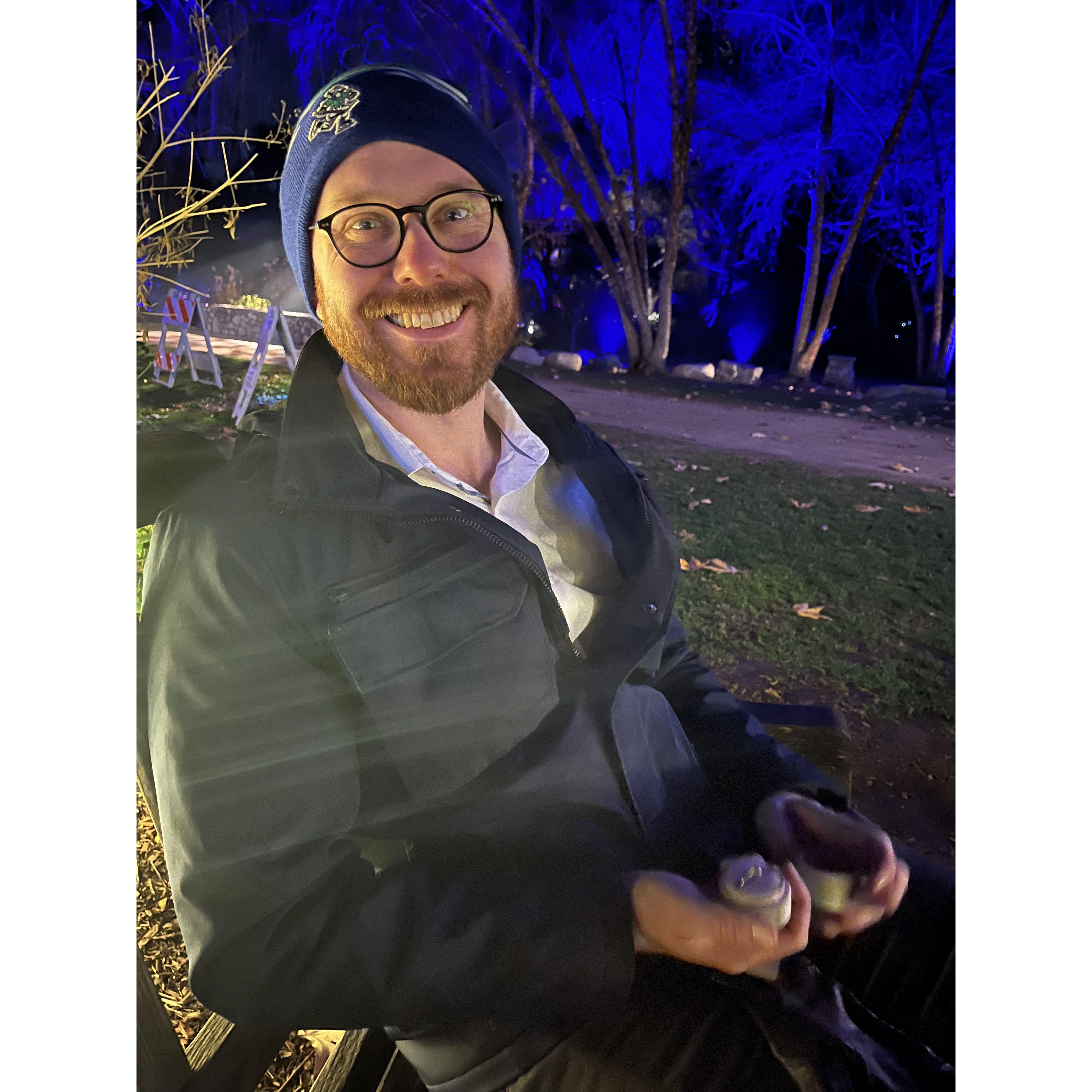 David proposed to Mary in Descanso Gardens where they had their first date two years prior to see the lights! Nice toque...Go Canucks!
