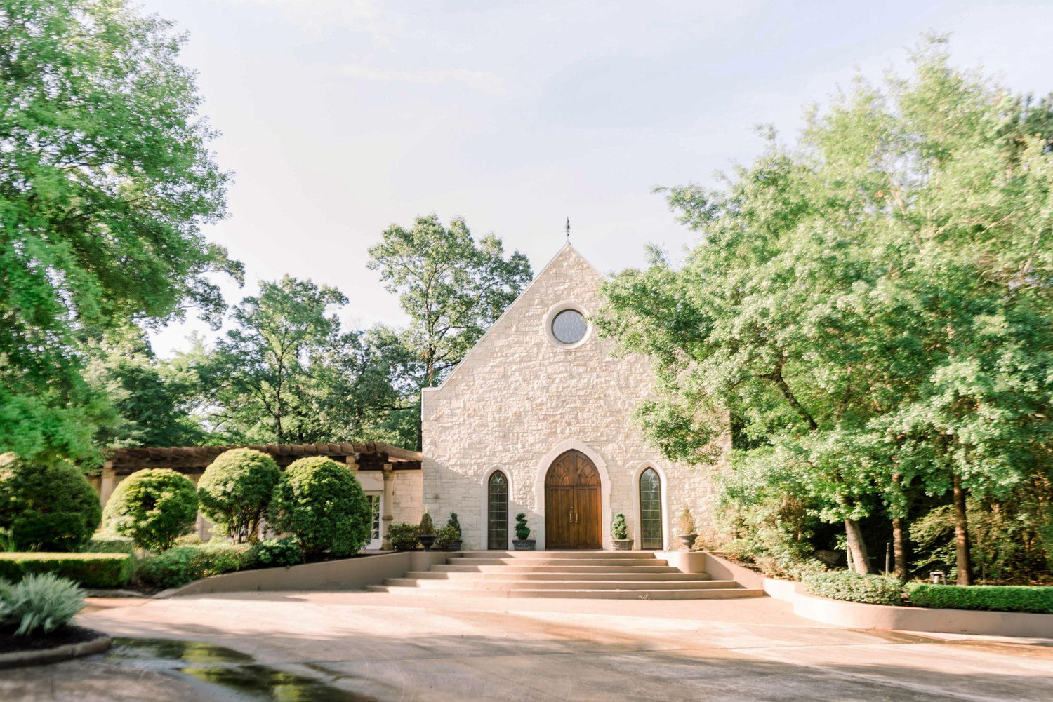 The Wedding Website of Emilia Nogales and Gickson Patino