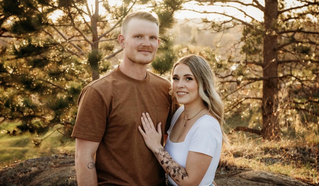 The Wedding Website of Alyssa Deal and Hunter Bondeson