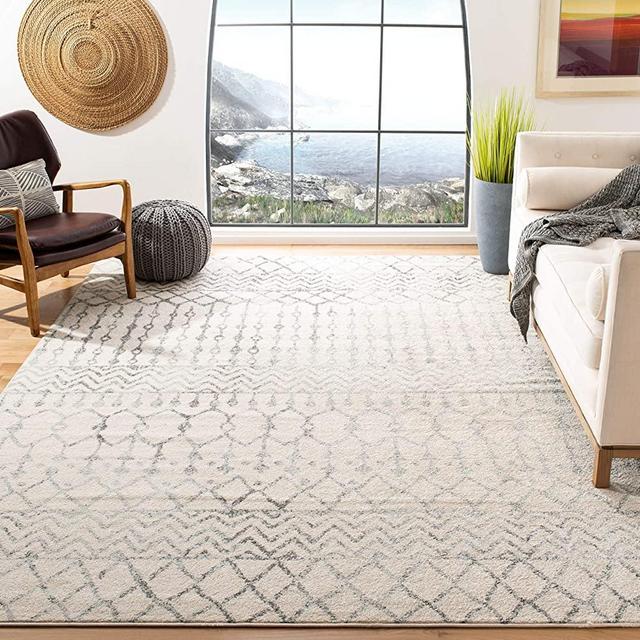SAFAVIEH Tulum Collection TUL270A Moroccan Boho Distressed Non-Shedding Living Room Bedroom Dining Home Office Area Rug, 5'3" x 7'6", Ivory / Grey