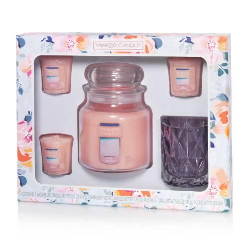 Yankee Candle Medium Classic Jar and Votives Gift Set