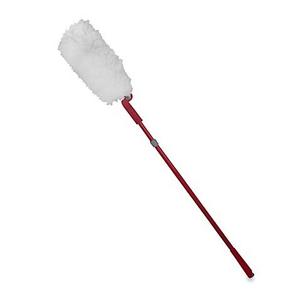 casabella - Casabella® Extendable Duster with Pivot Head in Ruby