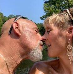 I could post a hundred photos of us kissing but I don't want anyone to get too bored:)