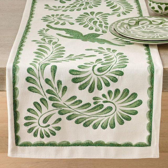 Puebla Embroidered Organic Cotton Runner - Green