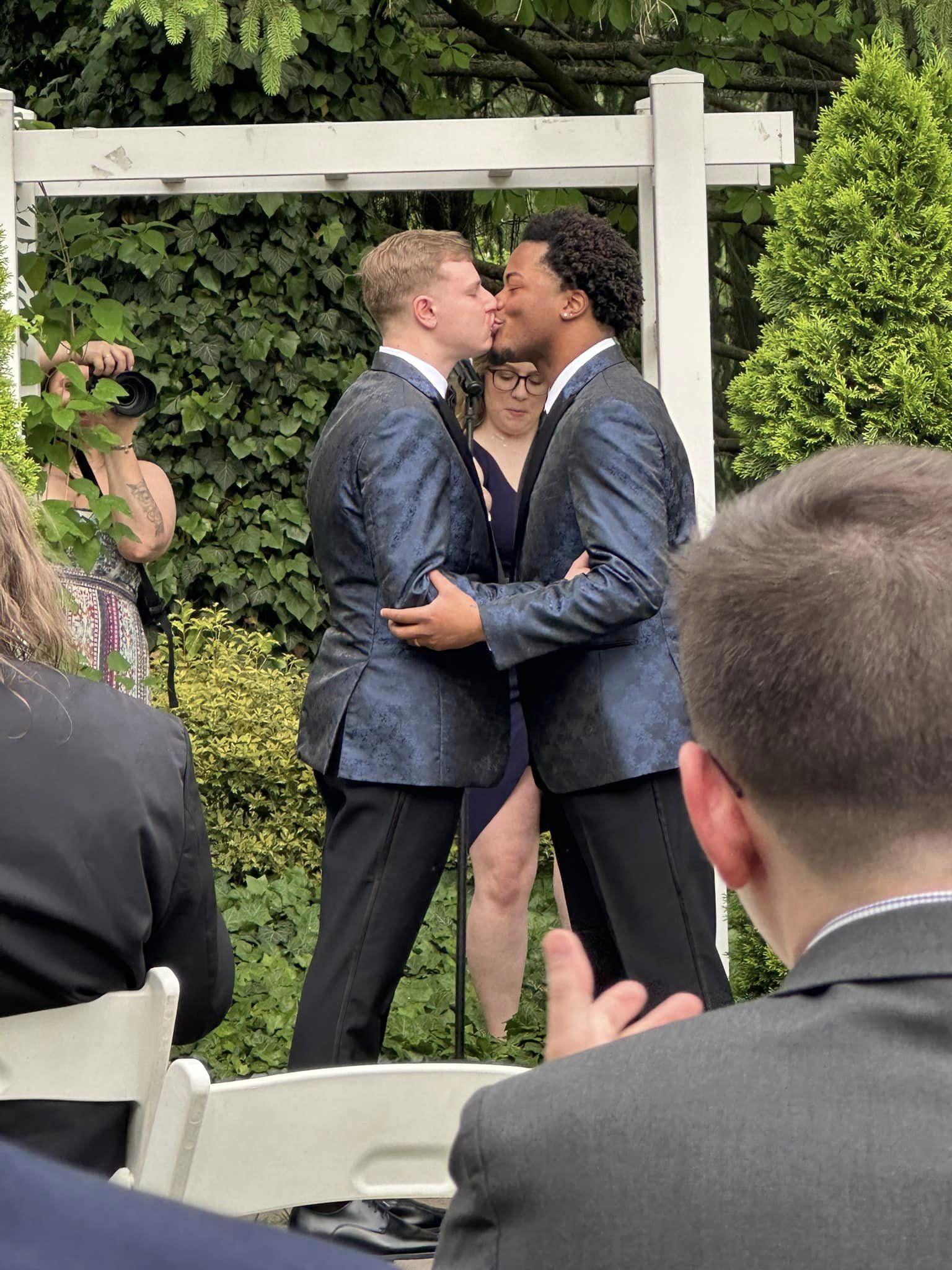 The Wedding Website of Stevie Jones and Michael Nykolai Blichar