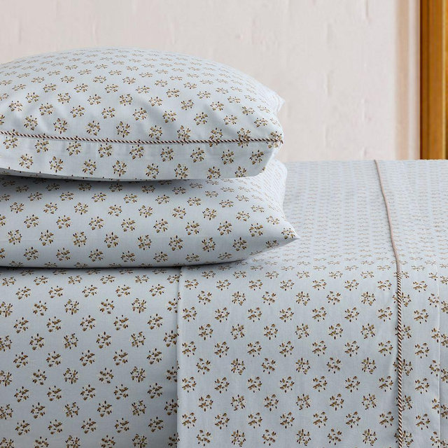 Emma Chamberlain Floral Sheet Set, Queen, Blue