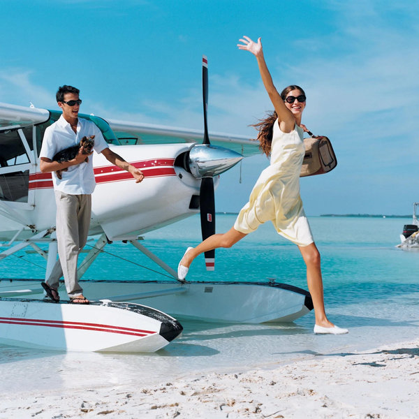 Contribute to the honeymoon of our dreams!