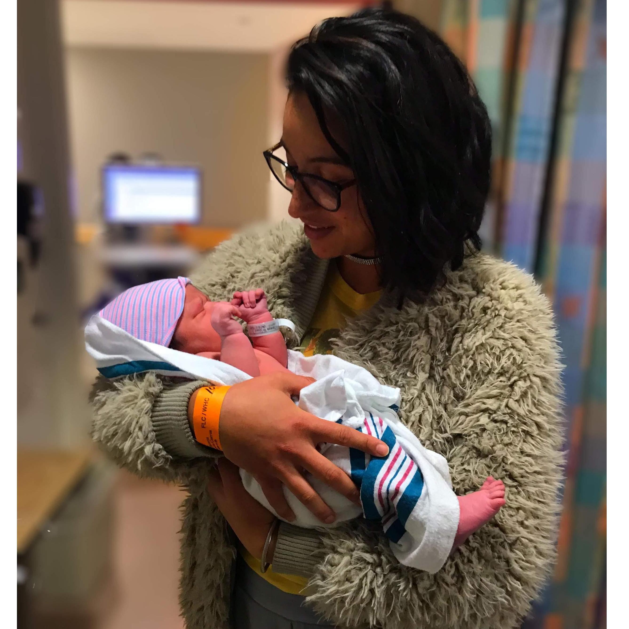 Hi, Luna! I'm your Tia Genesis!
Can't wait until you talk & walk so we can play together.