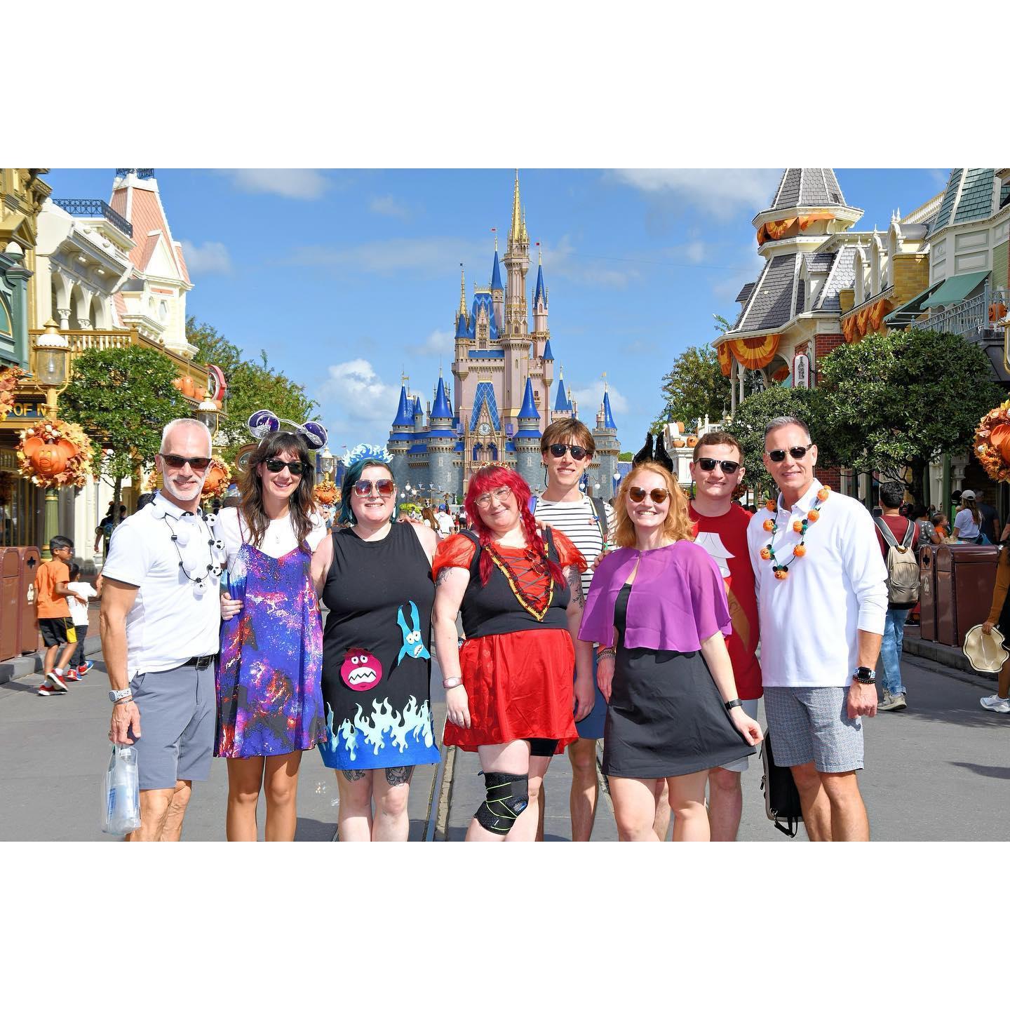 A family who Disneys together this much, definitely stays together