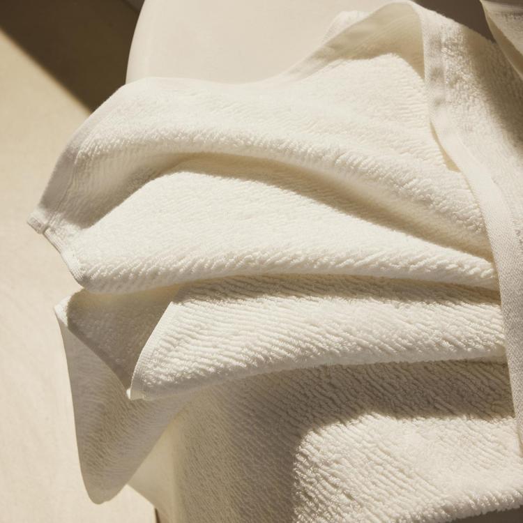 Brooklinen, Super-Plush 4-Piece Bath Towel Set - Zola