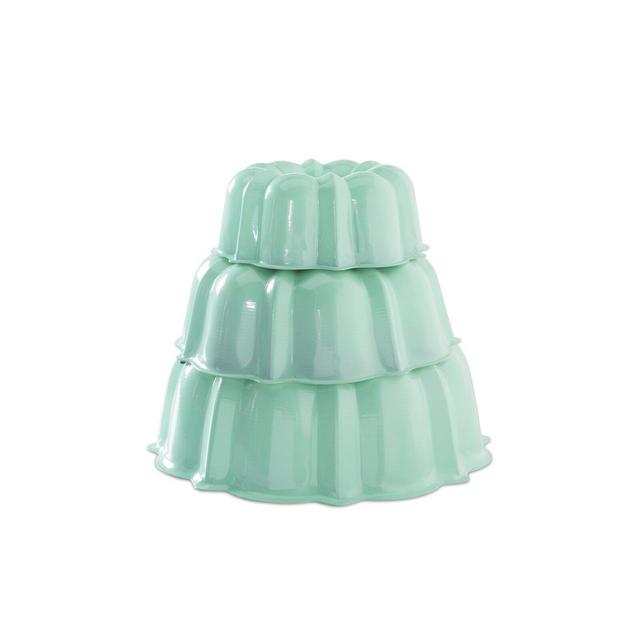 Nordic Ware Round 3 Piece Tiered Bundt Cake Pan Set