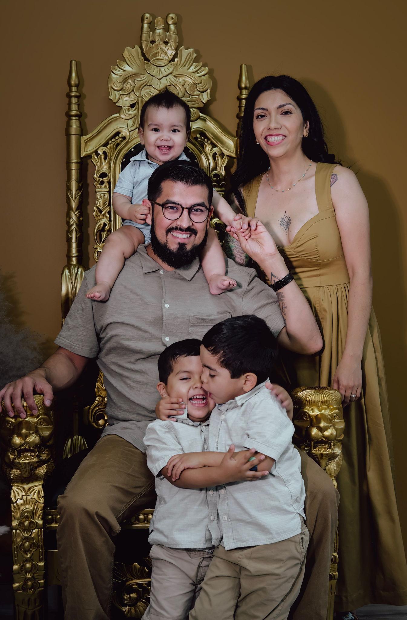 The Wedding Website of Yaquelin Perez and Oscar Solis