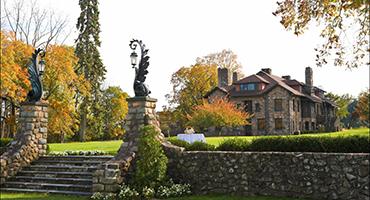 The Wedding Website of Vanoush Sabbagh and Matthew Sorscher