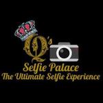 Q’s Selfie Palace