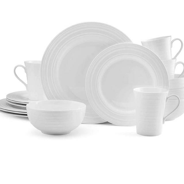 Mikasa Ciara 16-Piece Dinnerware Set, Service for 4