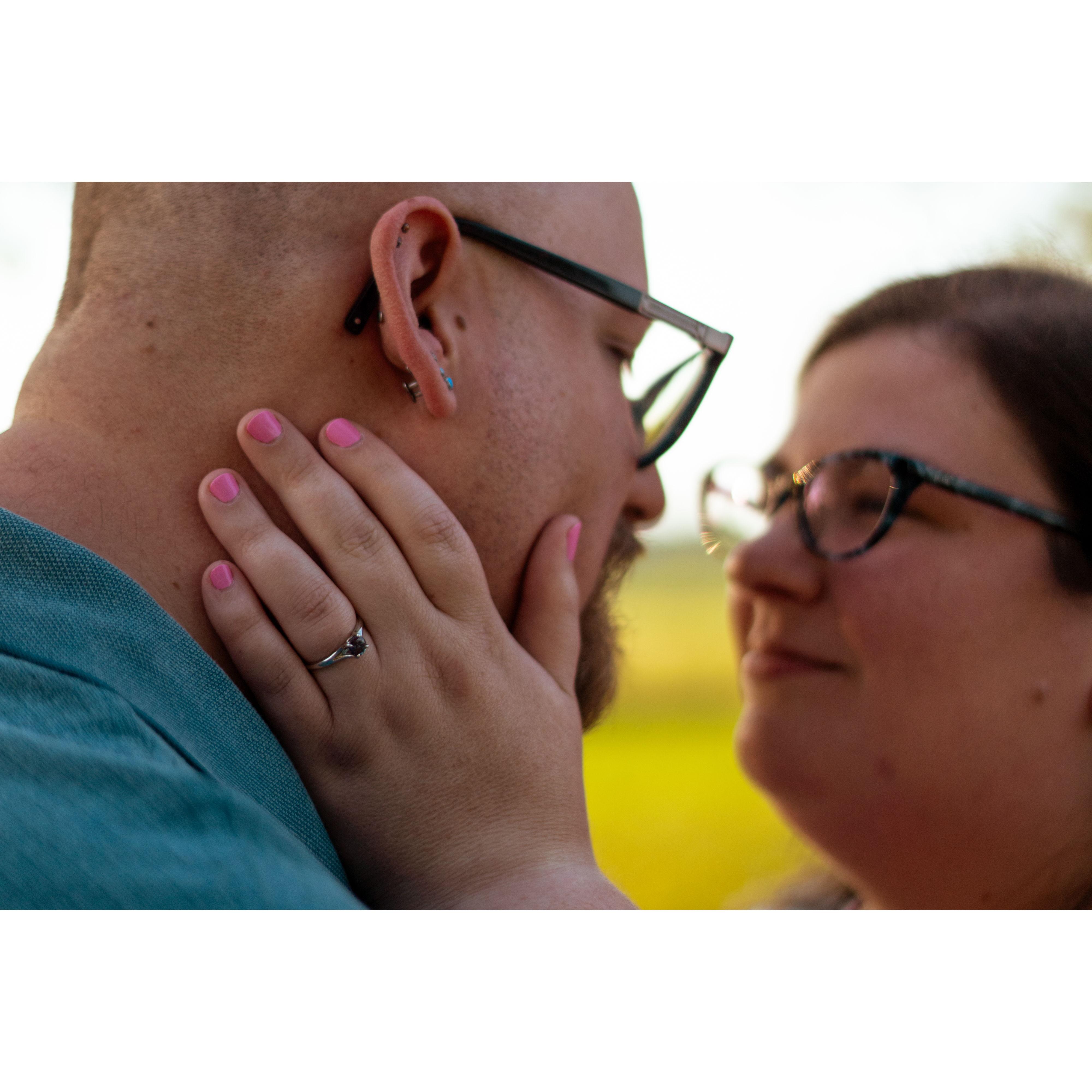 Engagement Photos by Savana Ashley Photography