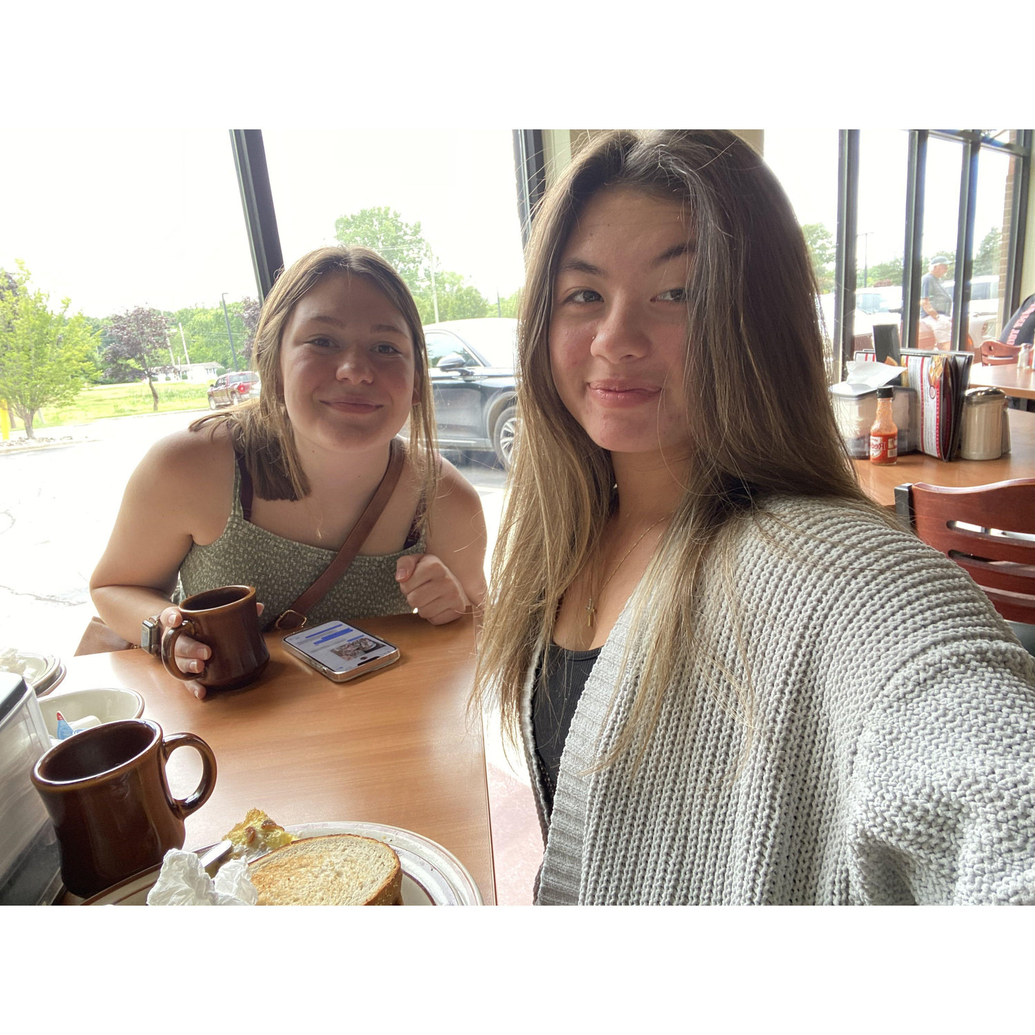 Araiya and Serena during lunch :)