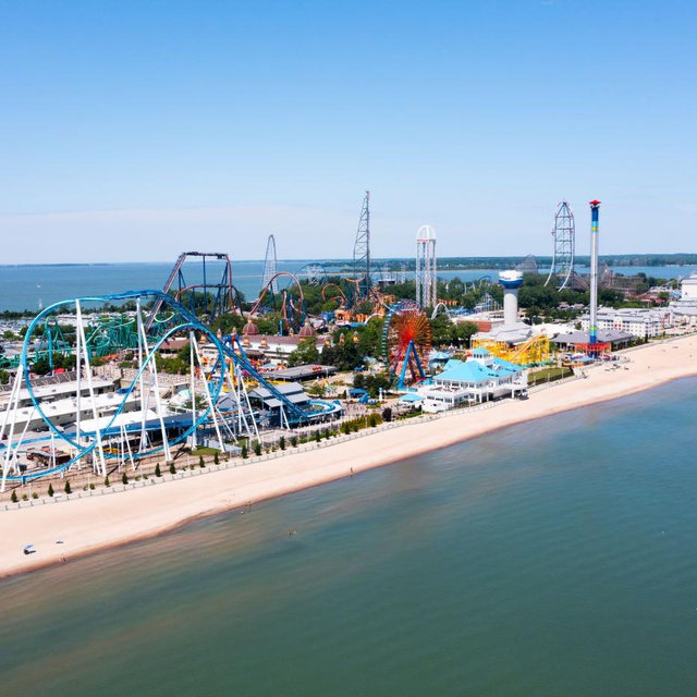 A night at Cedar Points Breakers