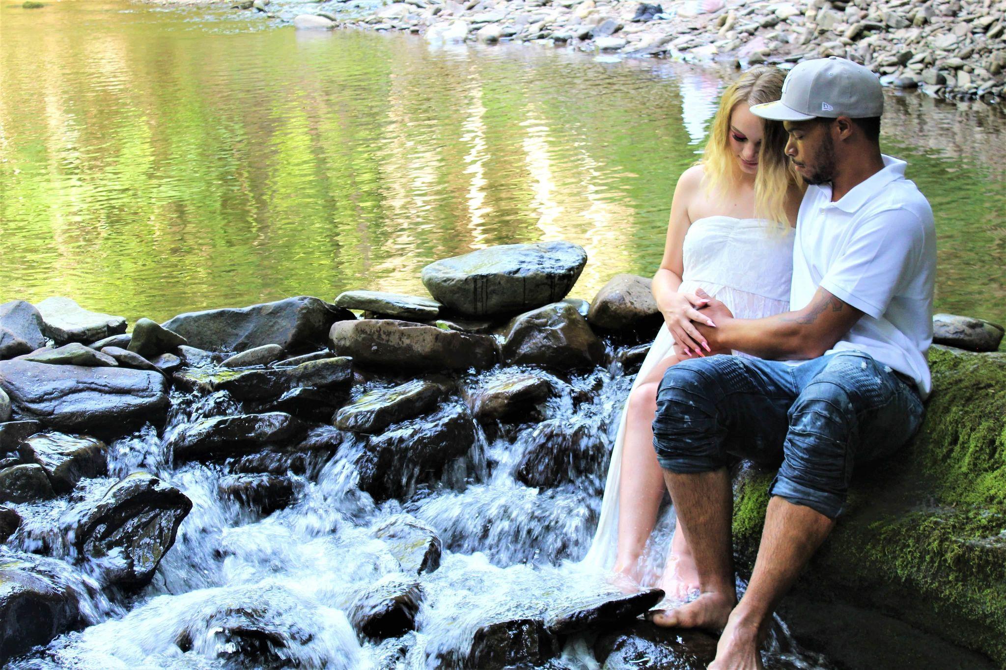 The Wedding Website of Destiny Frisbie and Jimmie Carter