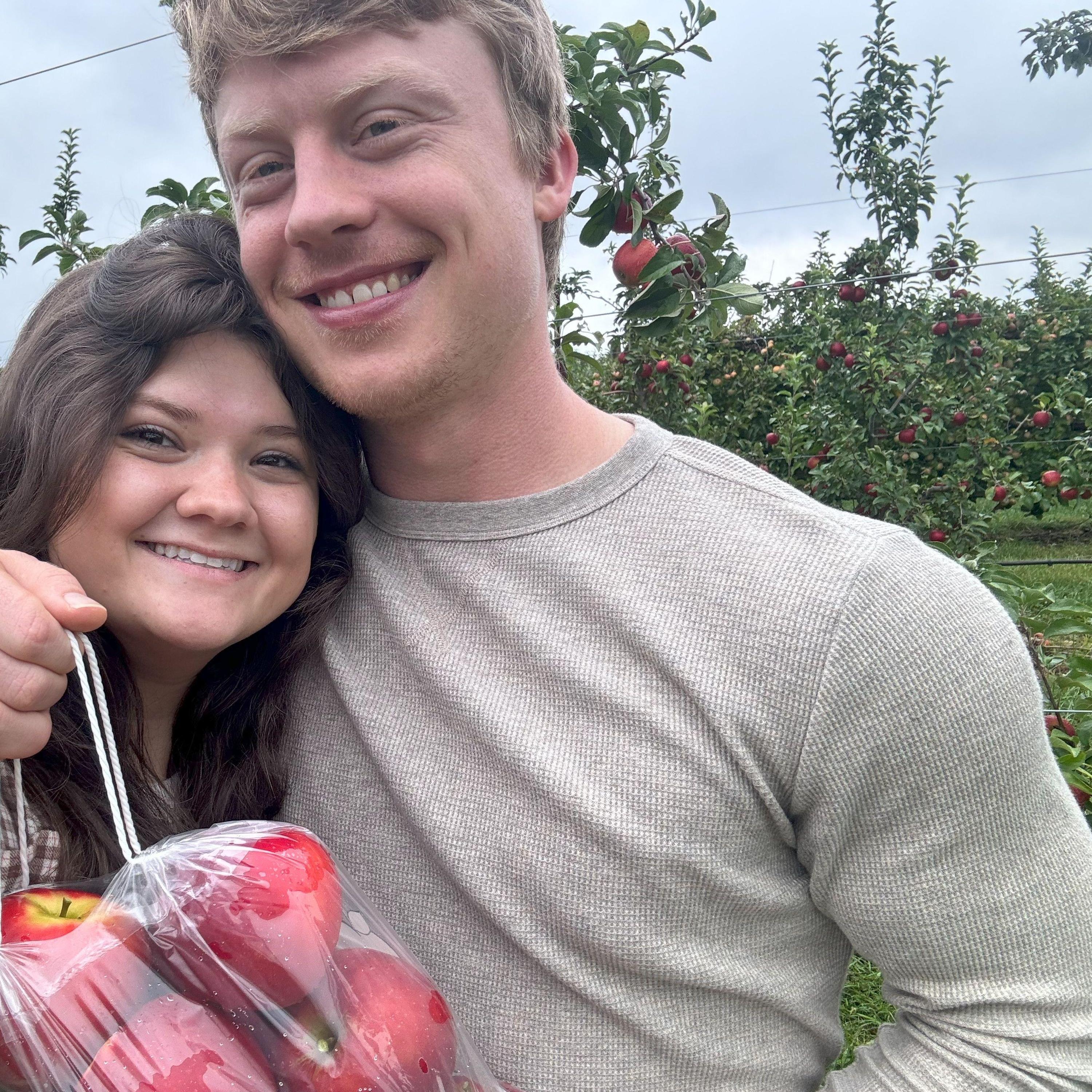 I cropped this pic just so you all could appreciate Nathan's bicep again.