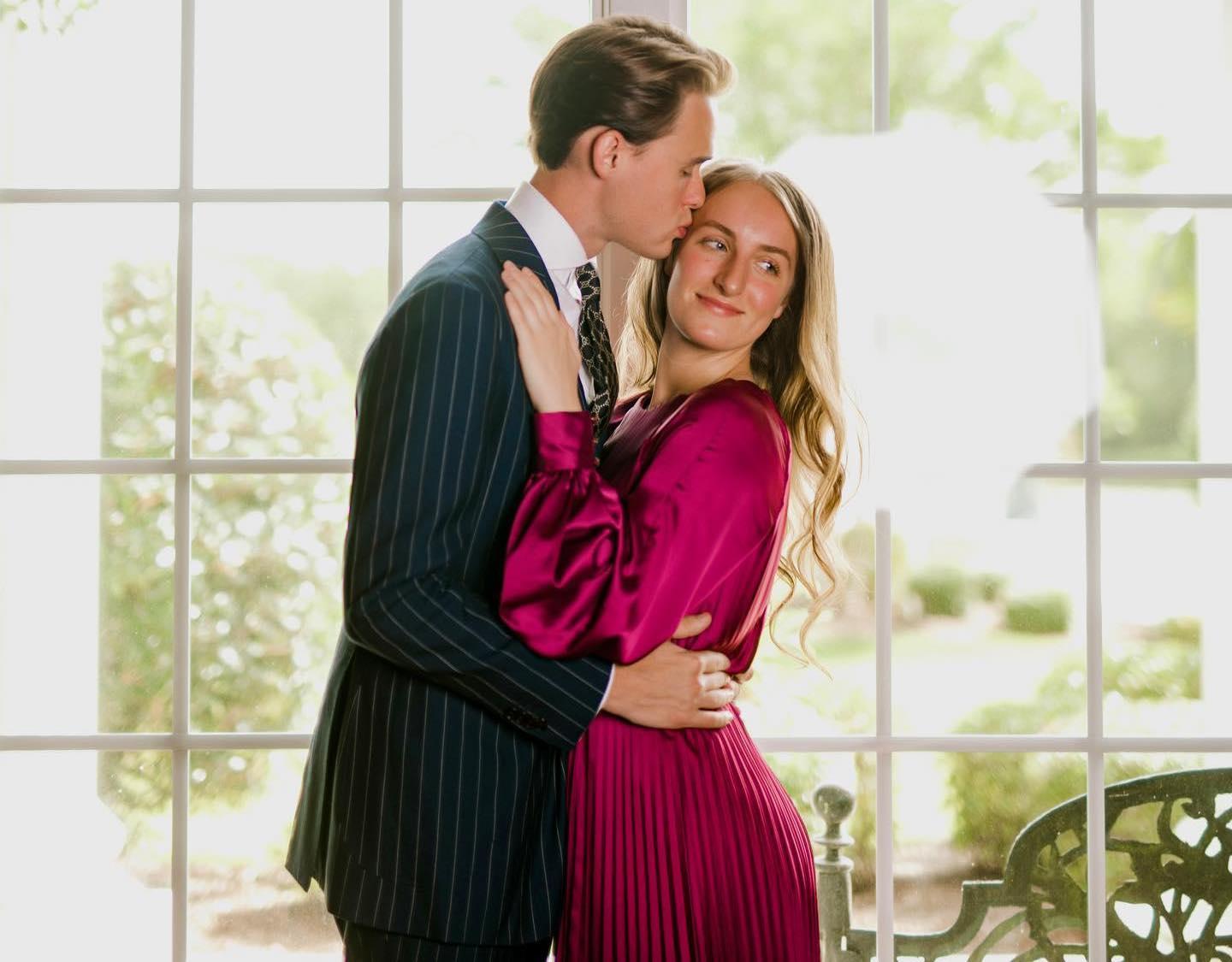The Wedding Website of Rebekah Dykes and Preston Hancock